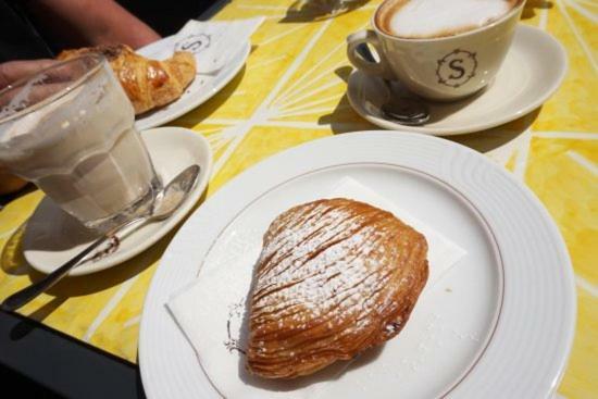 Da Polly A Piazza Amedeo Bed & Breakfast Naples Exterior photo